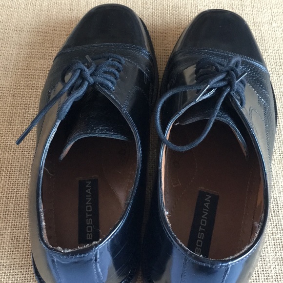 Bostonian Black Lace Oxfords - Picture 4 of 8